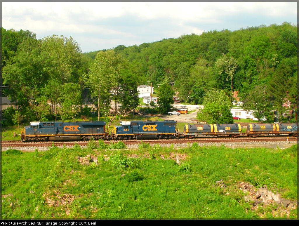 CSX 751 and 2555